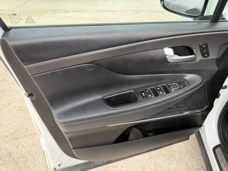 2019 Hyundai Santa Fe Ultimate 2.4L