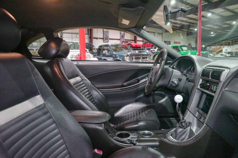 2004 Ford Mustang Mach 1 Premium