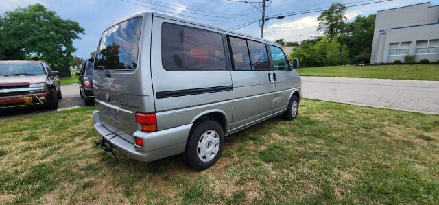 1999 Volkswagen EuroVan for sale at URIEL's AUTOMOTIVE LLC in Middletown, OH