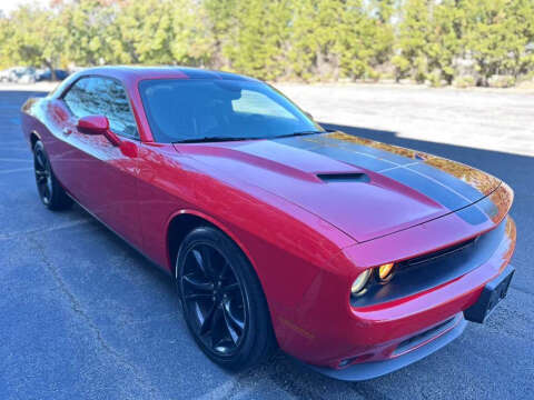 2016 Dodge Challenger SXT Plus