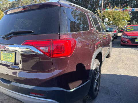 2017 GMC Acadia SLT-1