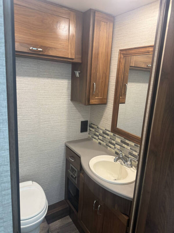 2020 Winnebago INTENT