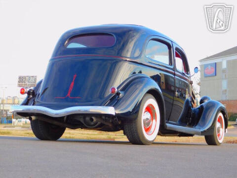 1935 Ford Tudor