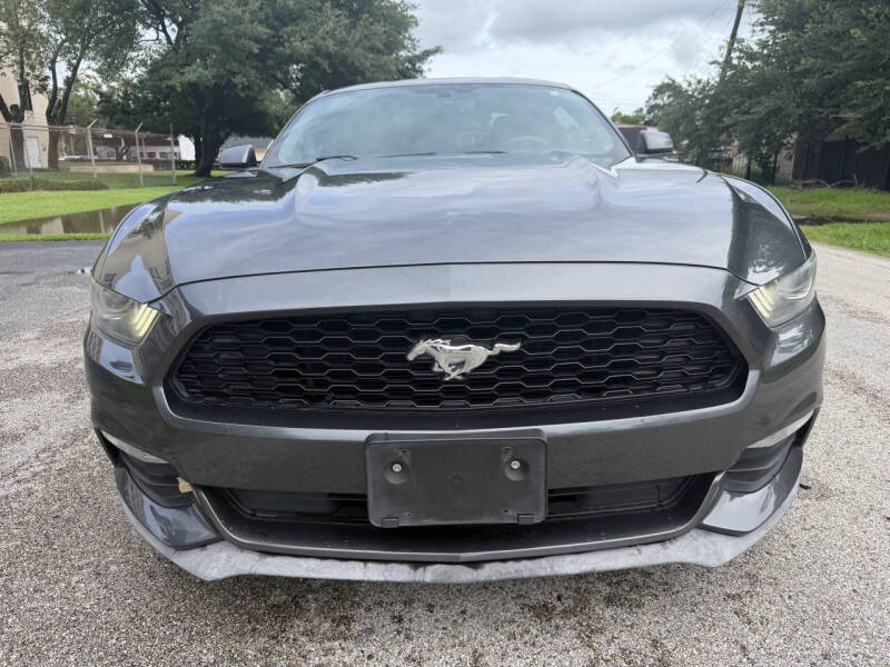 2017 Ford Mustang V6