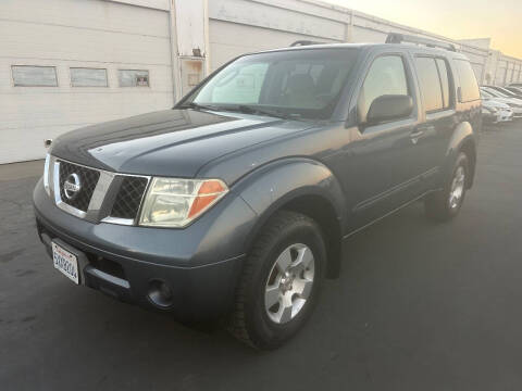 2006 Nissan Pathfinder SE