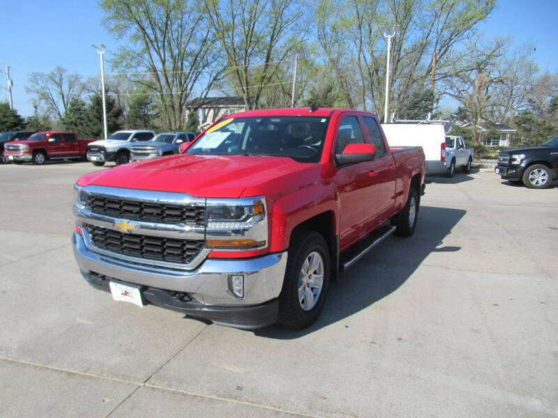 2017 Chevrolet Silverado 1500 for sale at Aztec Motors in Des Moines IA
