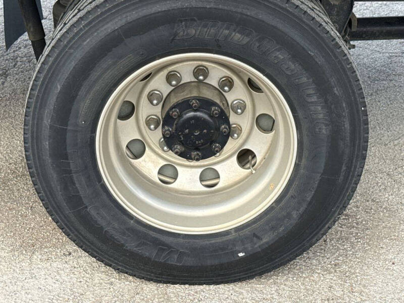 2017 Kenworth T270