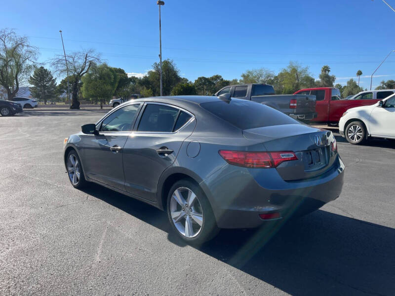 2013 Acura ILX 2.0L w/Tech