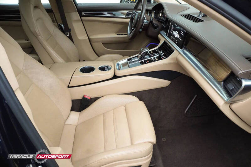 2017 Porsche Panamera 4S
