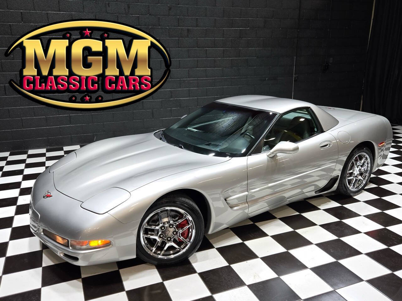 2004 Chevrolet Corvette Base 2dr Convertible 