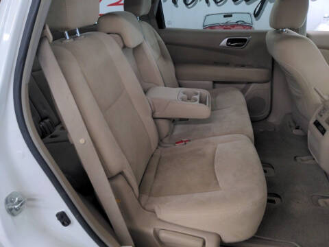 2013 Nissan Pathfinder SV