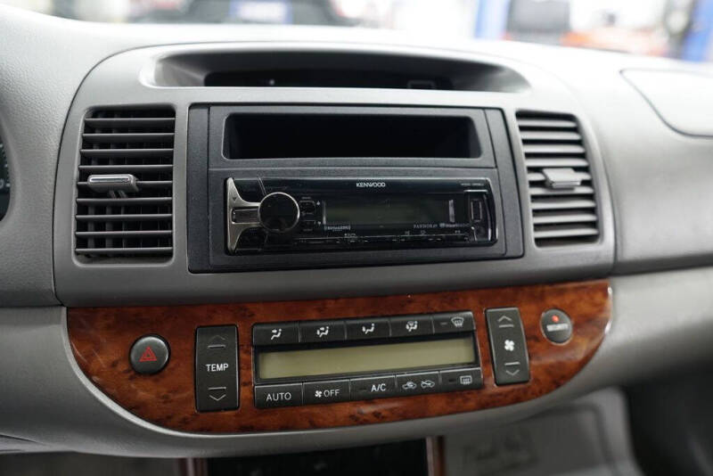 2004 Toyota Camry