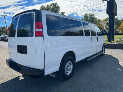 2022 Chevrolet Express LS 3500