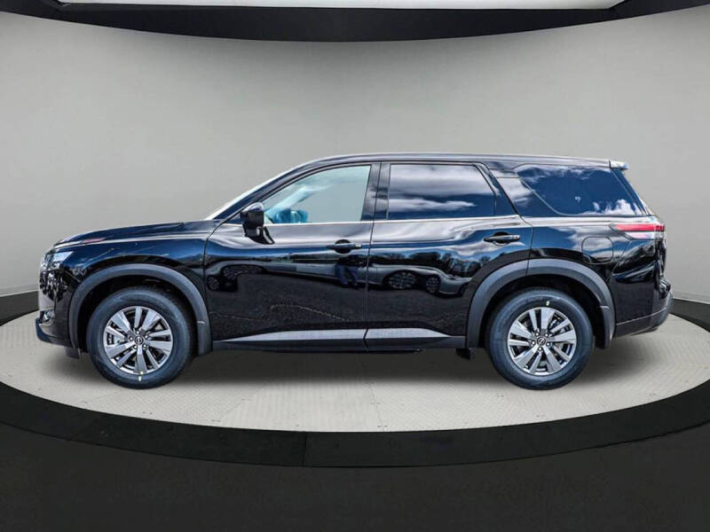 2025 Nissan Pathfinder S