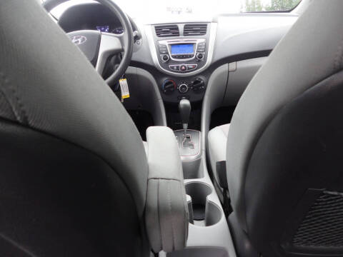 2013 Hyundai Accent GLS