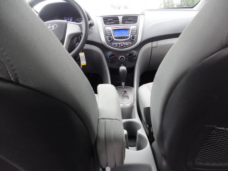 2013 Hyundai Accent GLS