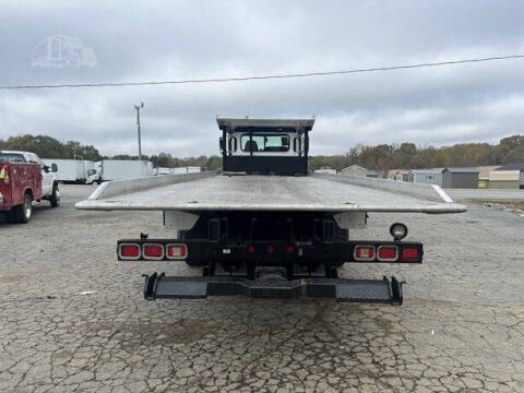 2009 Peterbilt 335