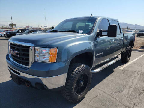 2009 GMC Sierra 2500HD for sale at AUTO KINGS in Bend OR