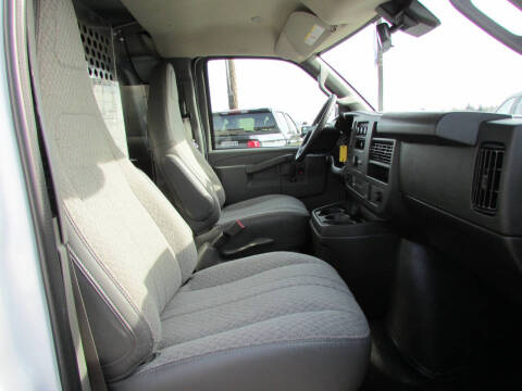 2025 Chevrolet Express 2500