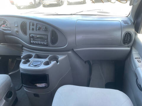 2005 Ford E-Series