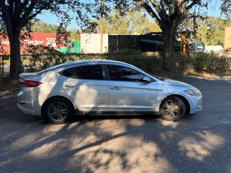 2018 Hyundai Elantra