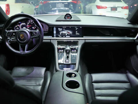 2017 Porsche Panamera