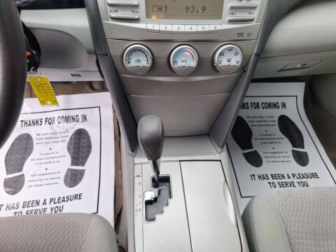 2010 Toyota Camry LE