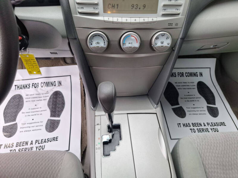 2010 Toyota Camry LE