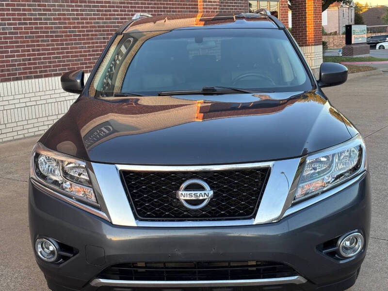 2013 Nissan Pathfinder SV photo 5