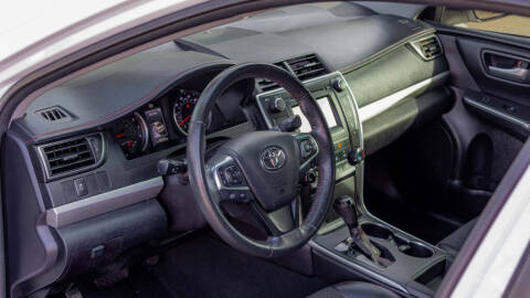 2017 Toyota Camry SE