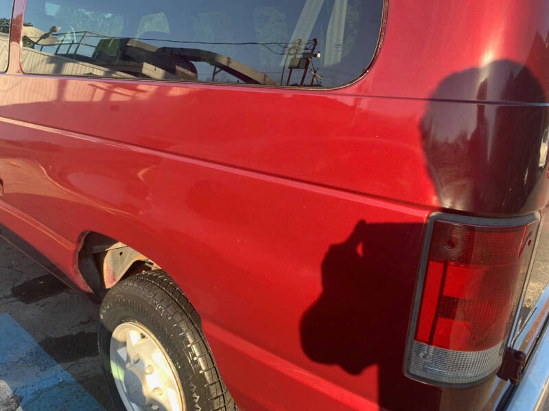 2005 Ford E-Series E-350 SD XLT