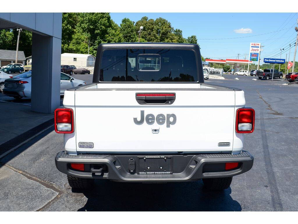 2023 Jeep Gladiator for sale at EARL DUFF PRE-OWNED CENTER in Harriman, TN