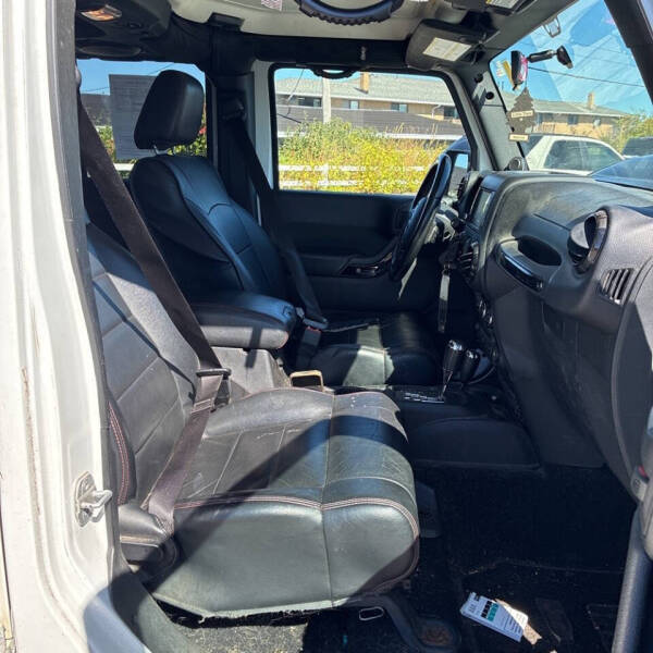 2012 Jeep Wrangler Unlimited Sahara