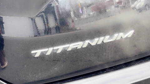 2022 Ford Edge Titanium