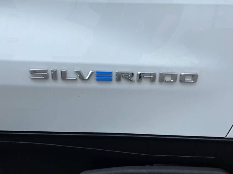2025 Chevrolet Silverado EV LT