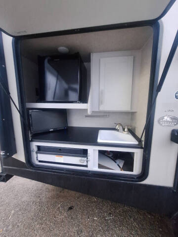 2020 Keystone RV Premier Ultra Lite 23RB
