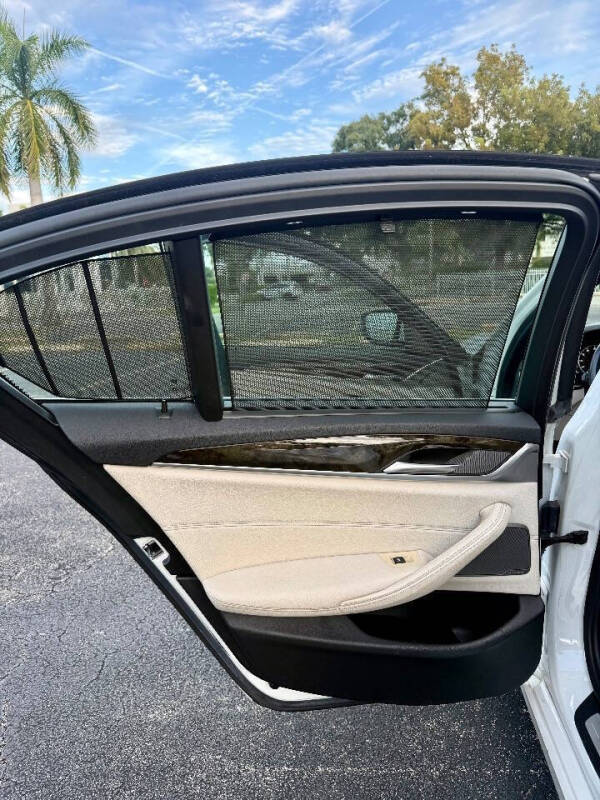 2019 BMW 5 Series 530i