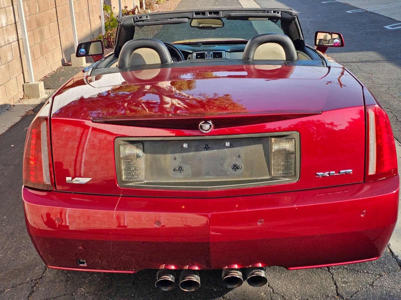 2006 Cadillac XLR-V 24