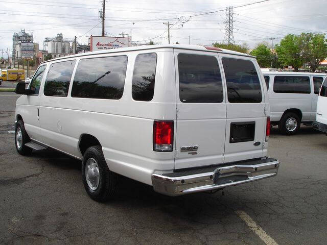 2009 Ford E-Series E-350 SD XLT
