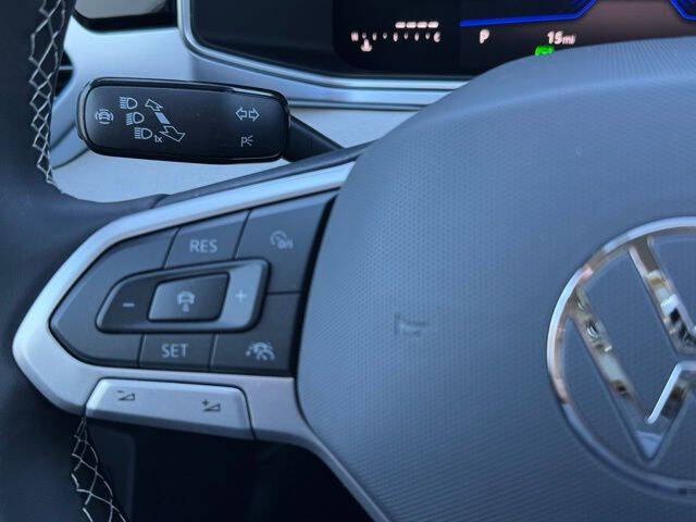 2025 Volkswagen Taos SE 4Motion