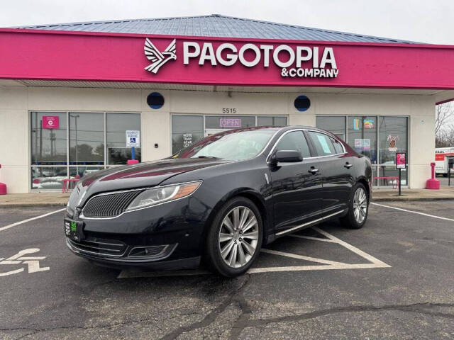 2013 Lincoln MKS Base's photo