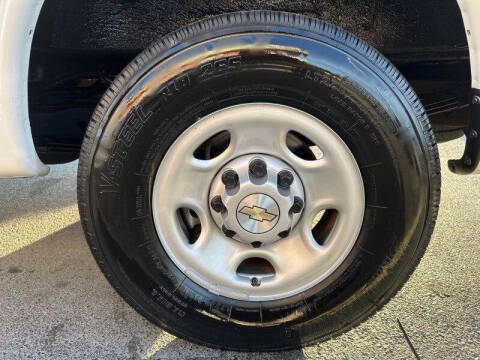 2022 Chevrolet Express 2500