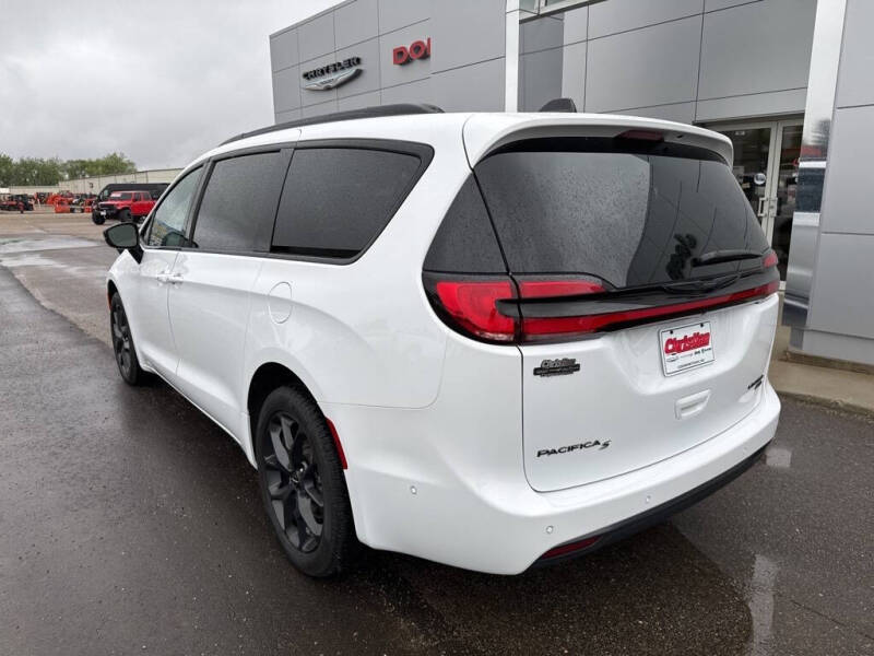 2024 Chrysler Pacifica Limited