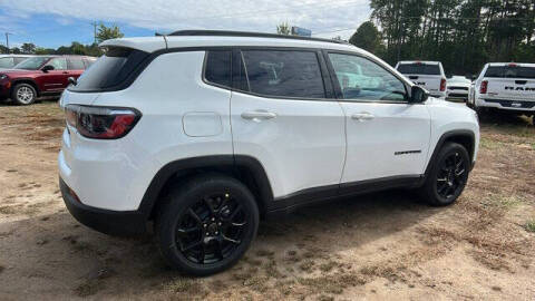 2026 Jeep Compass Latitude Altitude