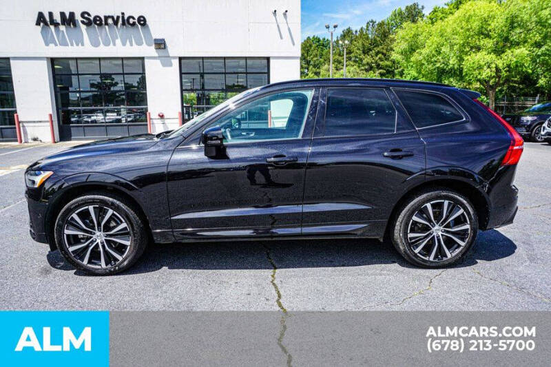 2024 Volvo XC60 B5 Plus Dark Theme