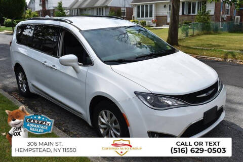 2024 Chrysler Pacifica Plug-In Hybrid Select