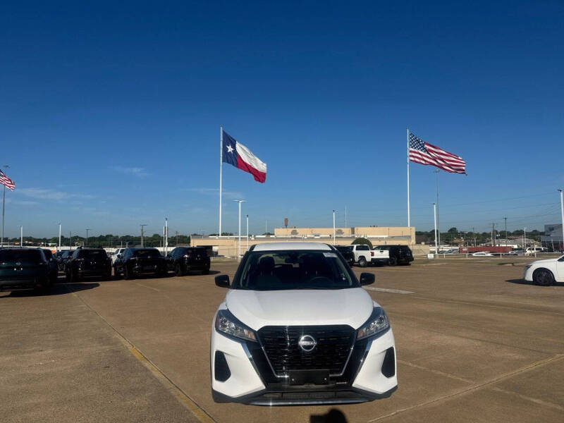 2023 Nissan Kicks S