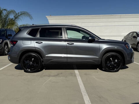 2026 Volkswagen Taos SE