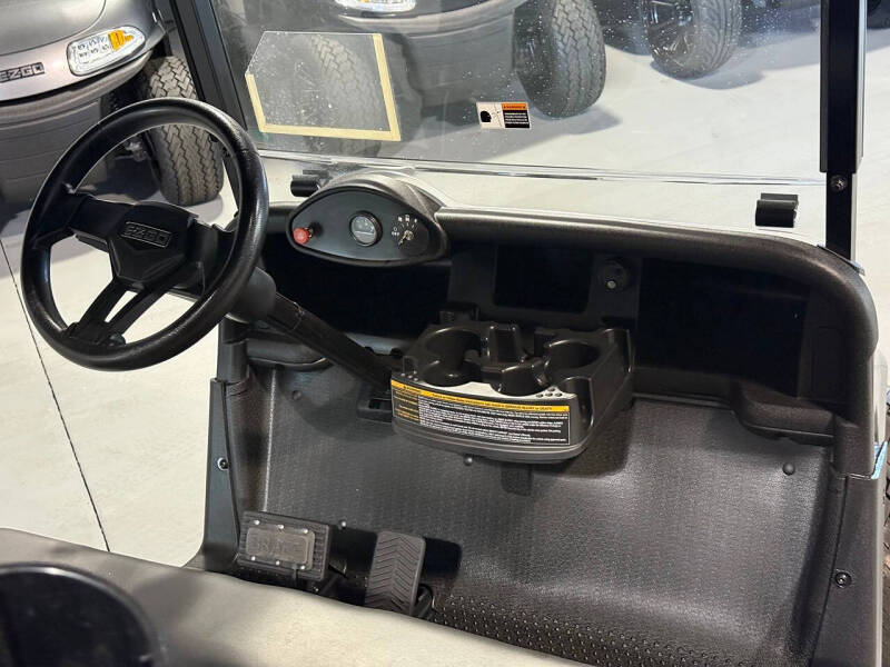 2020 E-Z-GO Freedom RXV