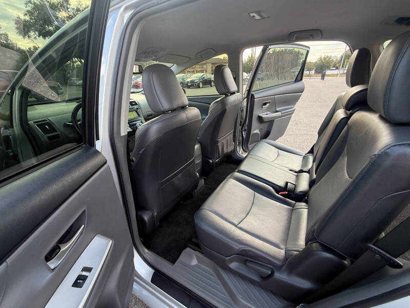 2013 Toyota Prius v Five